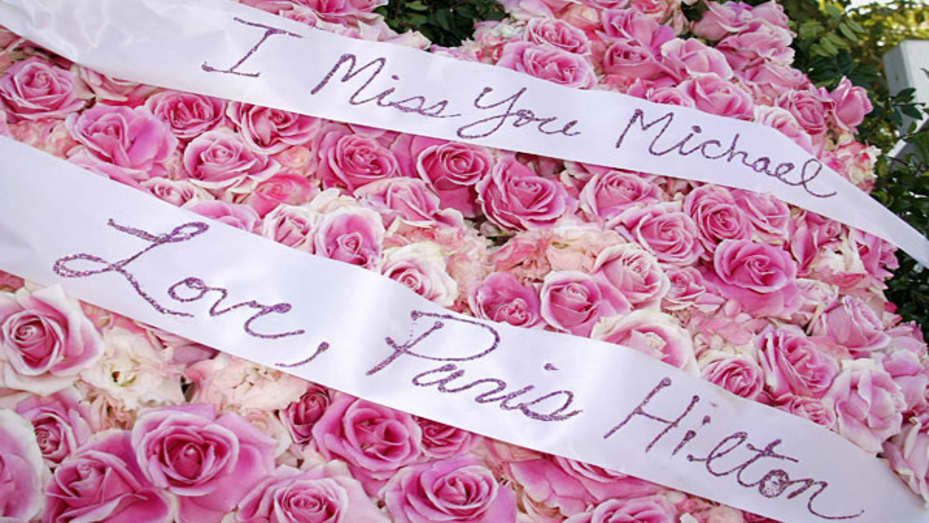 44960352-michael-jackson-most-extravagant-funerals-cnbc-2632627