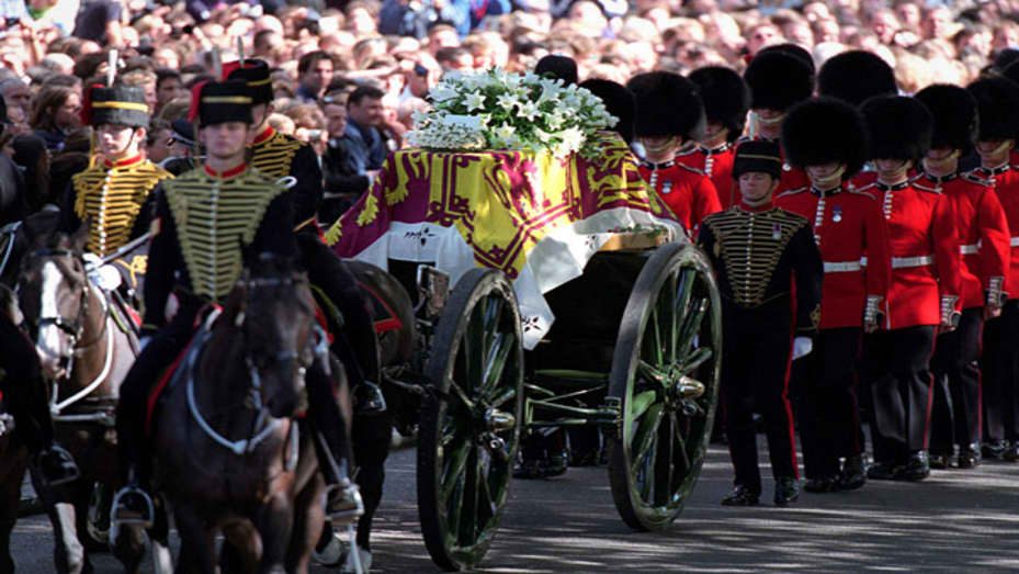 44960355-princess-diana-most-extravagant-funerals-cnbc-9404486