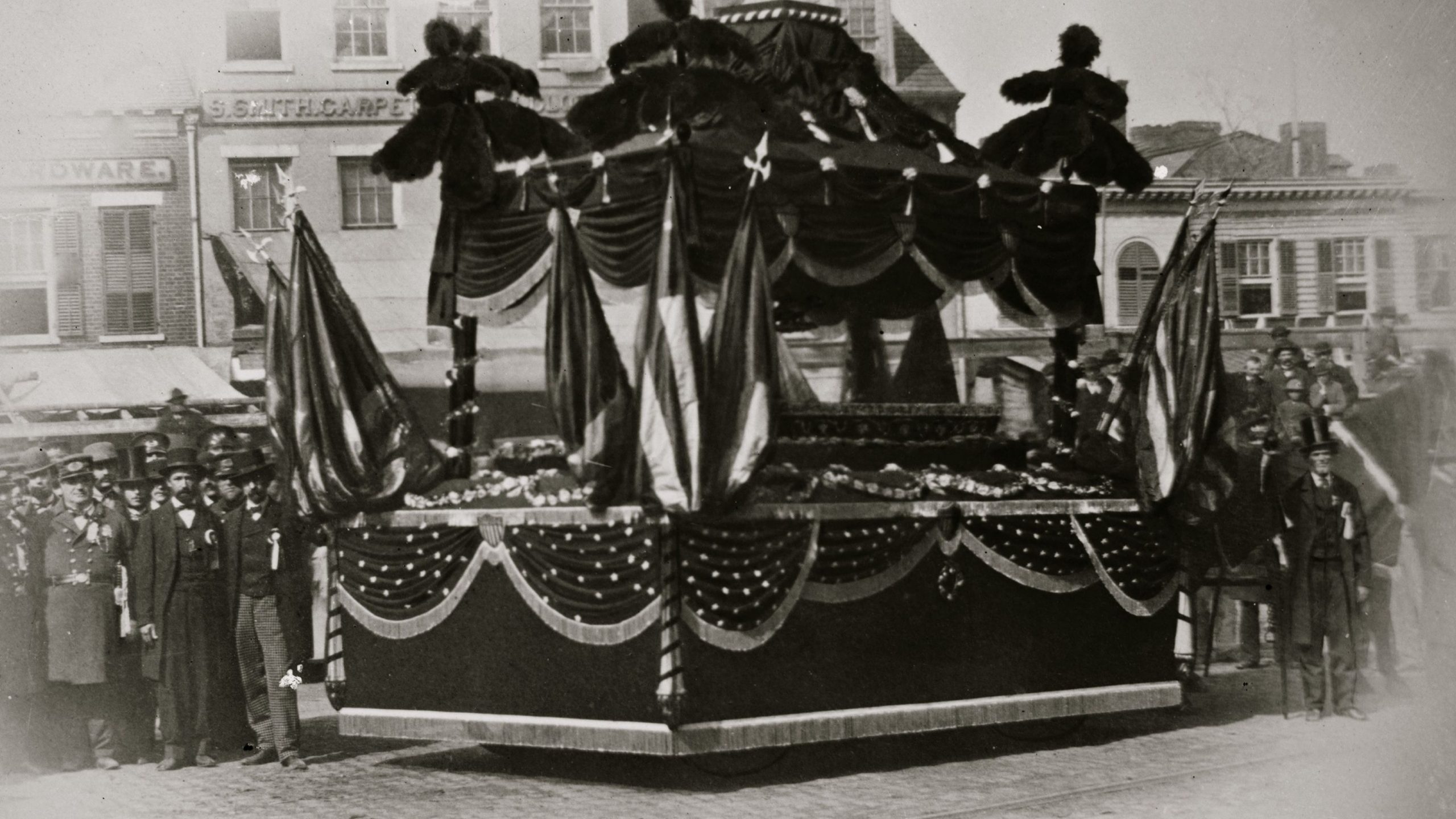 lincoln-funeral-dc-car-gty-56a4873a5f9b58b7d0d76c78-scaled-2068825