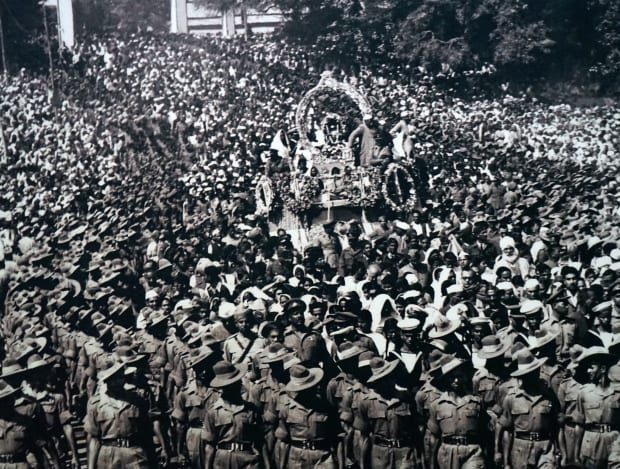 gandhi-funeral_gettyimages-864308676_photo-by-universal-history-archiveuig-3733222