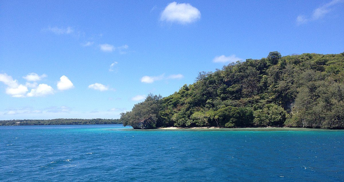 approach_to_neiafu_via_eastern_bay_vavau_tonga_-_panoramio_13