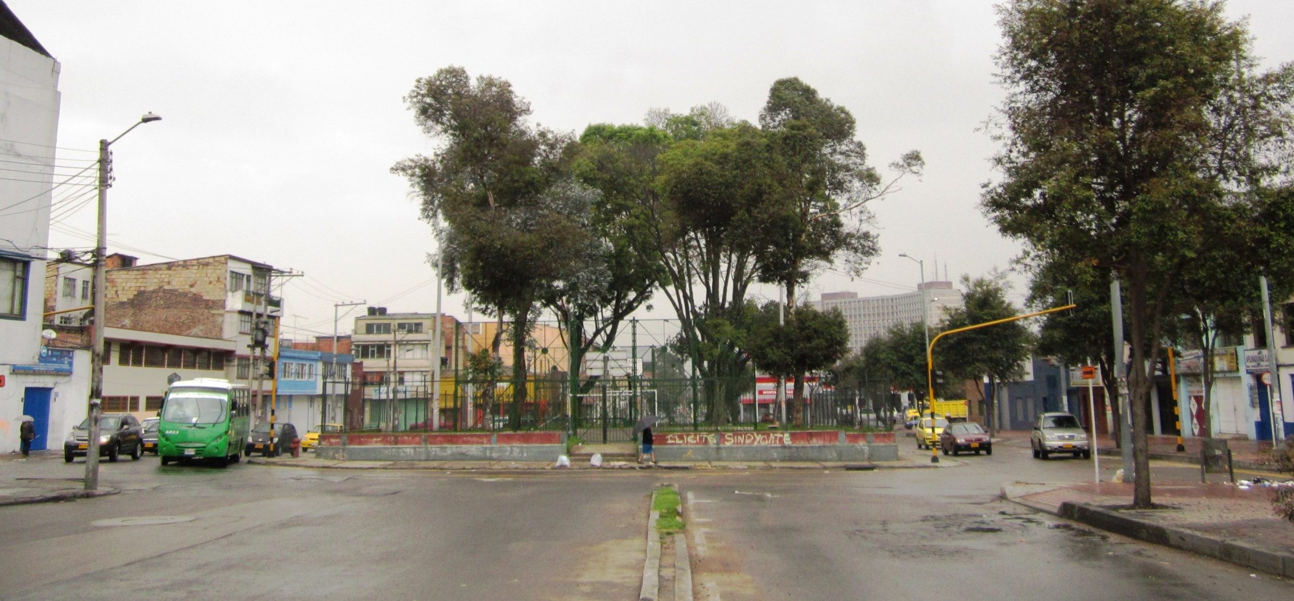 bogota_barrio_santa_fe_parque_entre_cl_24_y_24_bis_y_carrera_24