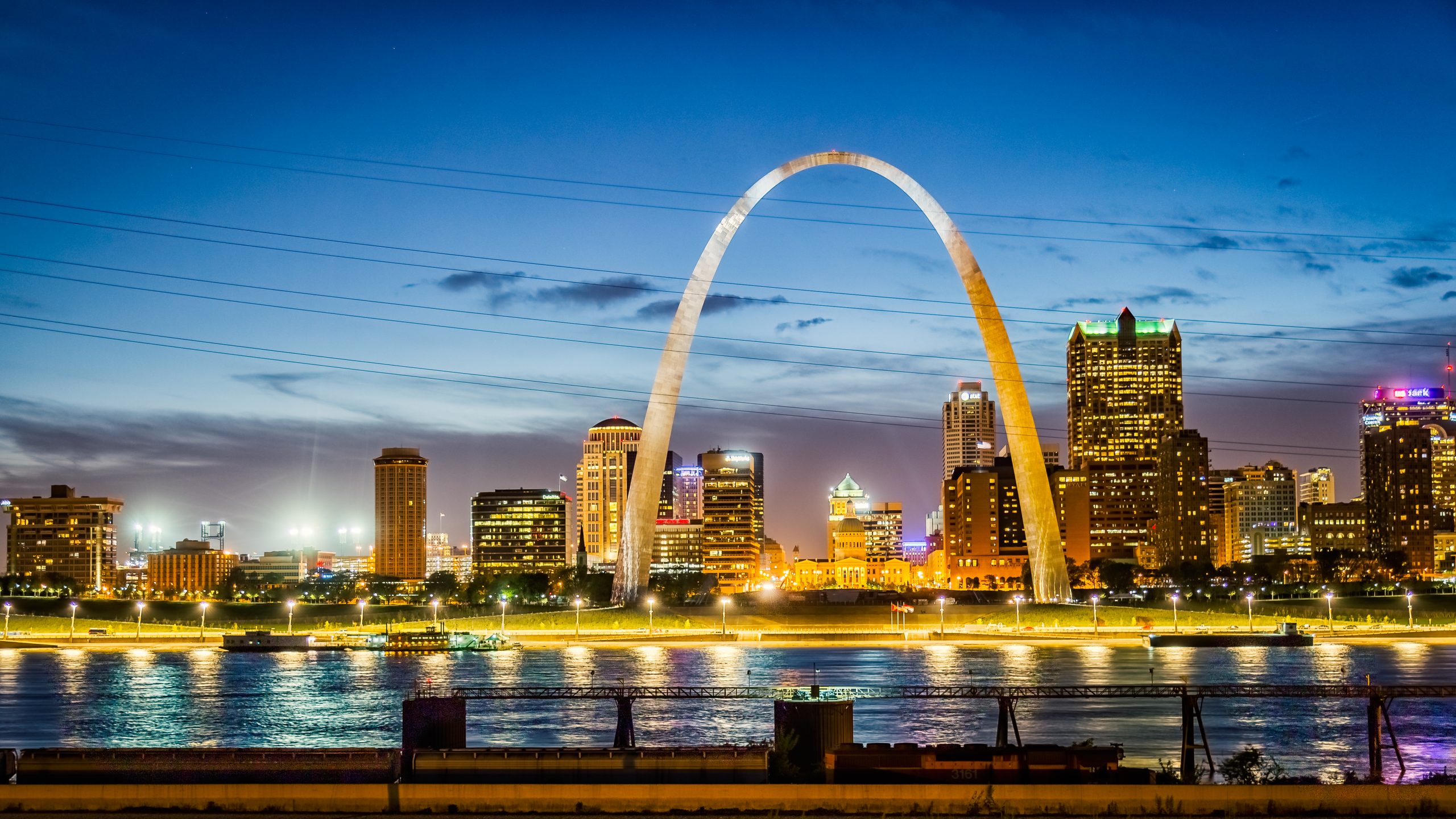 gateway_arch_st-_louis_from_illinois_34133084122