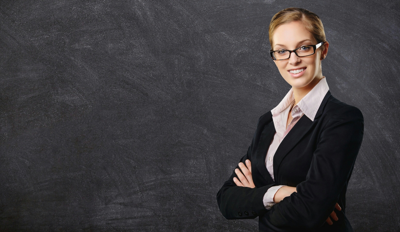 blackboard-business-woman-professional-suit-elegant-female-1454051-pxhere-com