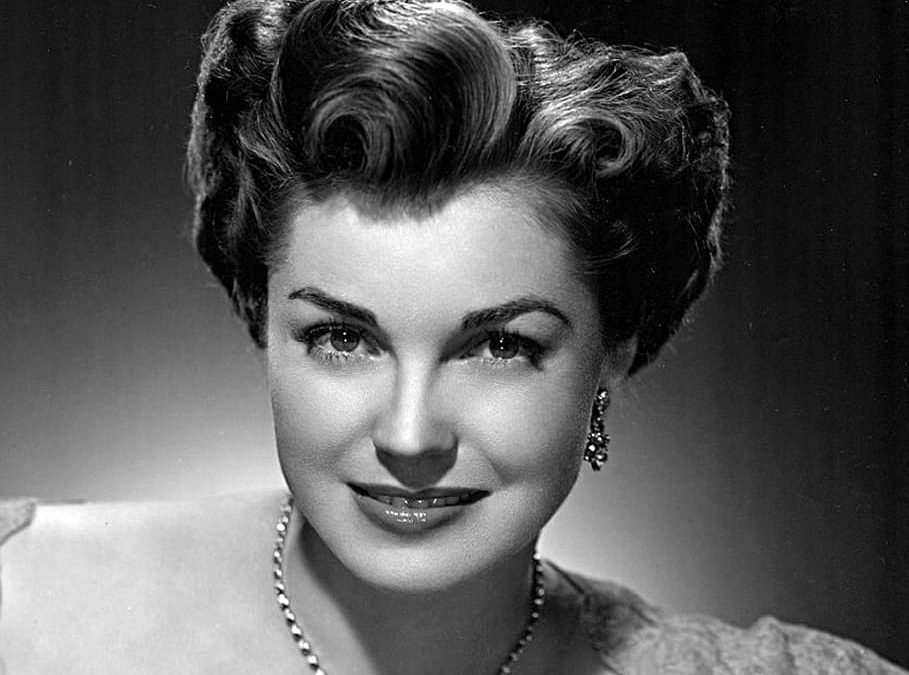 esther-williams-competitive-swimmer-business-woman-actress