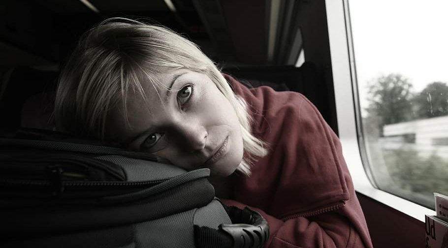 portrait-girl-lady-closeup