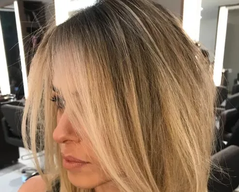 11-straight-choppy-honey-blonde-lob