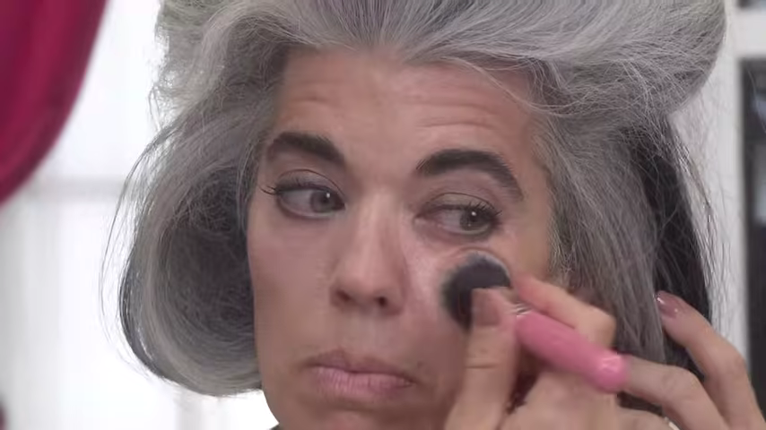 859-over-50-how-to-apply-bronzer-blush-nikol-johnson-00-15-16