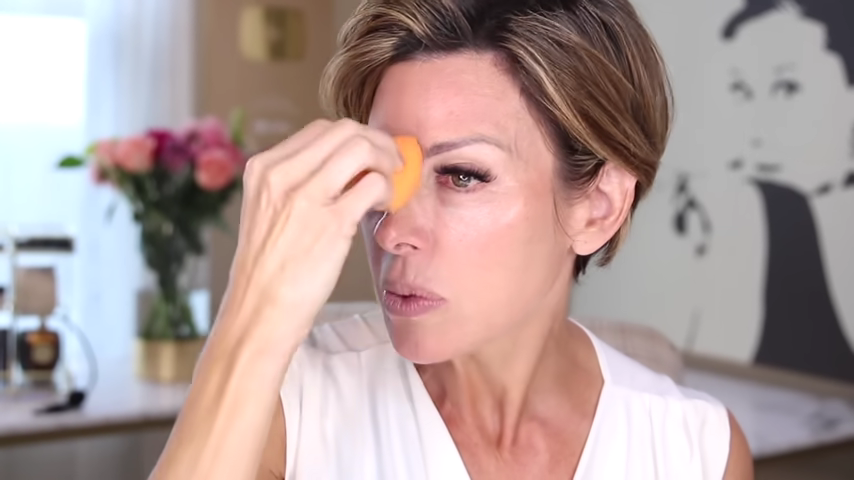 859-the-best-foundations-for-mature-skin-dominique-sachse-00-07-42
