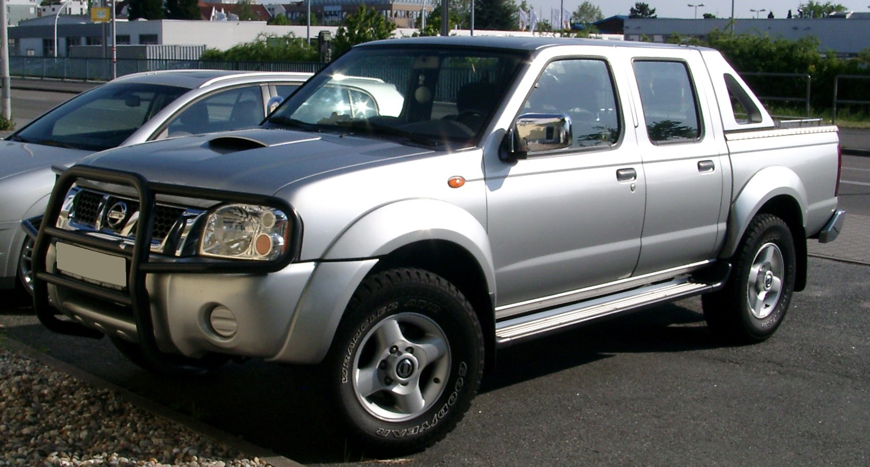 nissan_navara_front_20080509