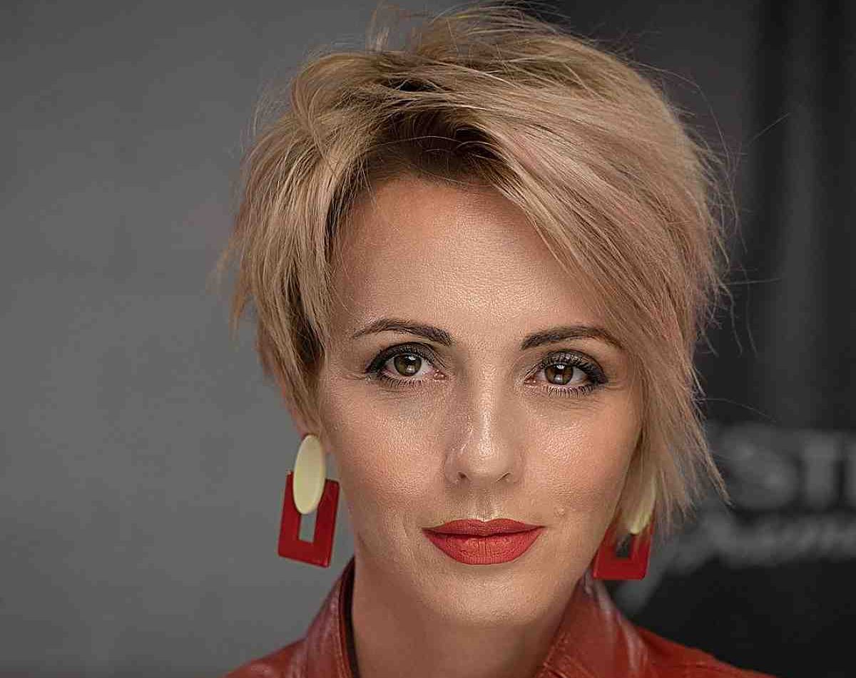 long-asymmetrical-pixie