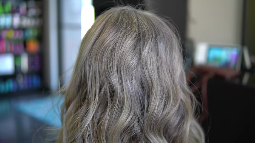 780-embracing-your-gray-part-one-silver-color-melt-highlights-how-to-blend-in-your-gray-00-07-13