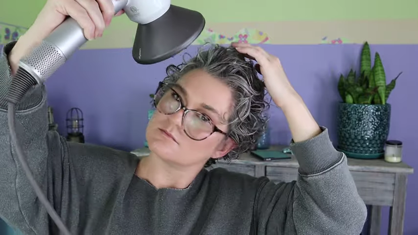 780-gray-hair-wavy-pixie-grow-out-wavypixie-pixiegrowout-00-10-20