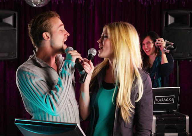 880-25-unique-date-night-ideas-that-youll-wish-you-knew-sooner-00-01-46