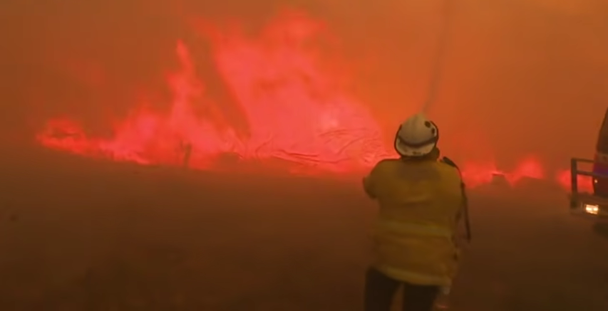 887-australia-on-fire-full-documentary-00-00-08