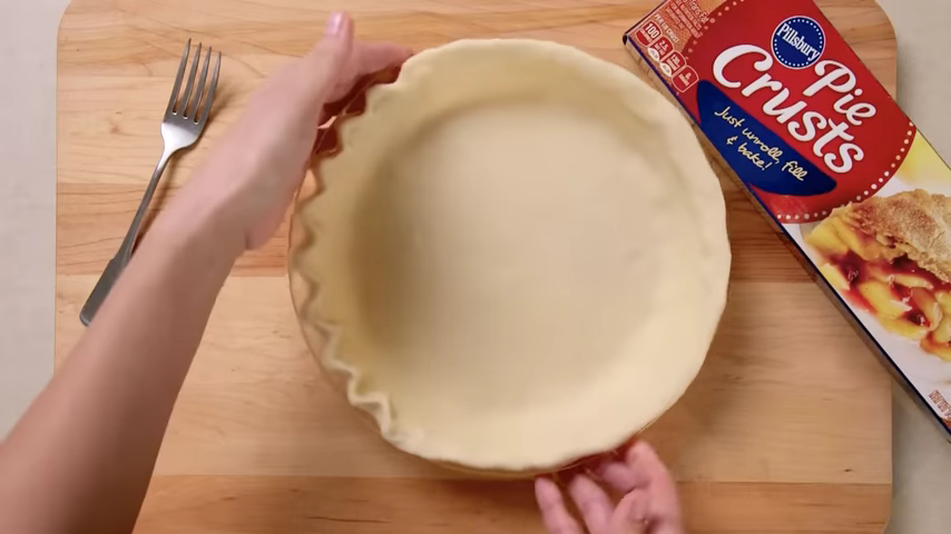 908-3-easy-tricks-to-awesome-pie-crust-00-00-06