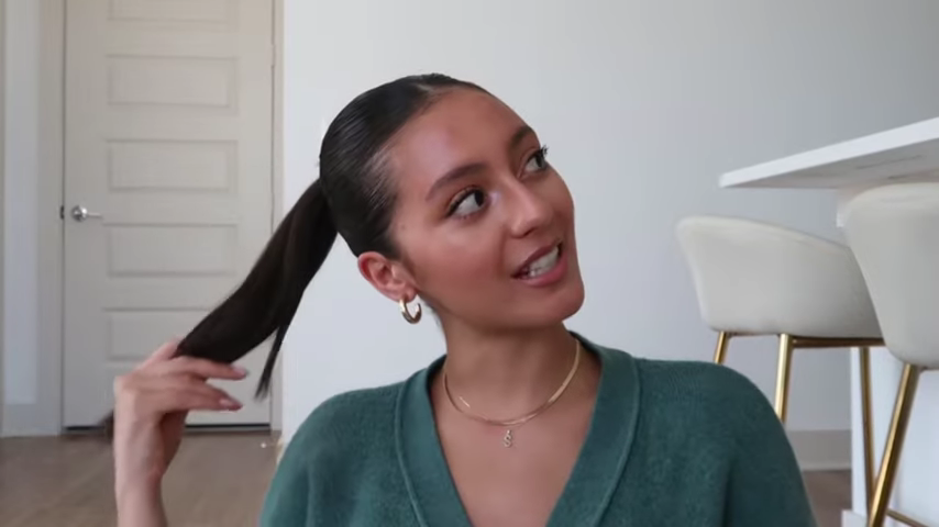 958-how-to-sleek-ponytail-tutorial-model-inspired-sloan-byrd-00-00-08
