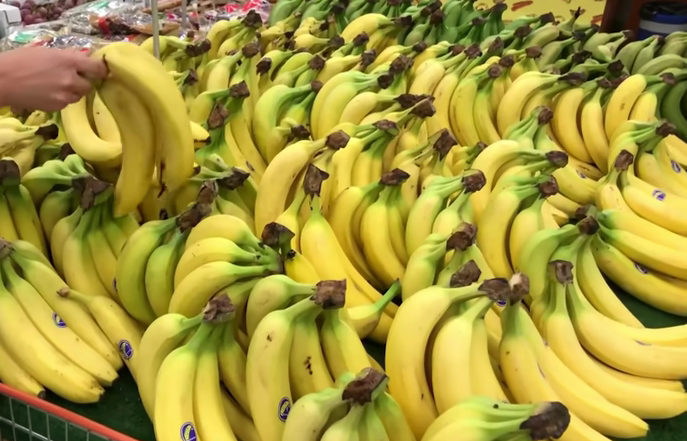 1006-what-will-happen-if-you-eat-1-banana-every-day-00-00-19