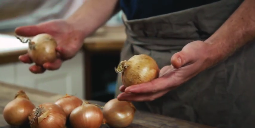 1006-whole-baked-onions-veg-hacks-00-00-27