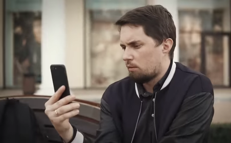1043-never-charge-your-phone-beyond-80-heres-why-00-04-18