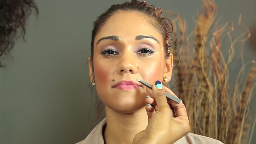 1163-is-tweezing-bad-for-getting-rid-of-upper-lip-hair-lipstick-lip-liner-00-01-04