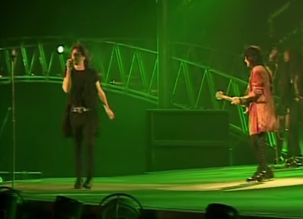 1189-the-rolling-stones-live-full-concert-video-tokyo-dome-12-march-1995-00-16-09