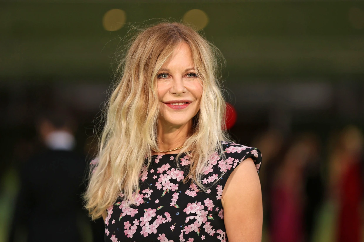 220504-meg-ryan-mn-1010-78530d