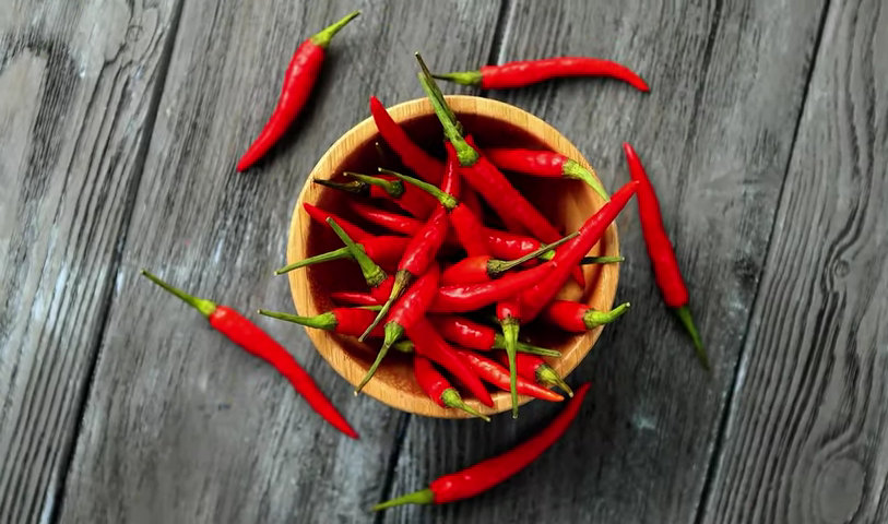 933-15-health-benefits-of-chili-peppers-that-will-surprise-you%e2%9d%97%ef%b8%8f-00-04-35