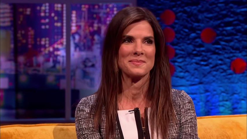 947-sandra-bullock-accepted-the-award-for-worst-film-ever-made-the-jonathan-ross-show-00-02-10