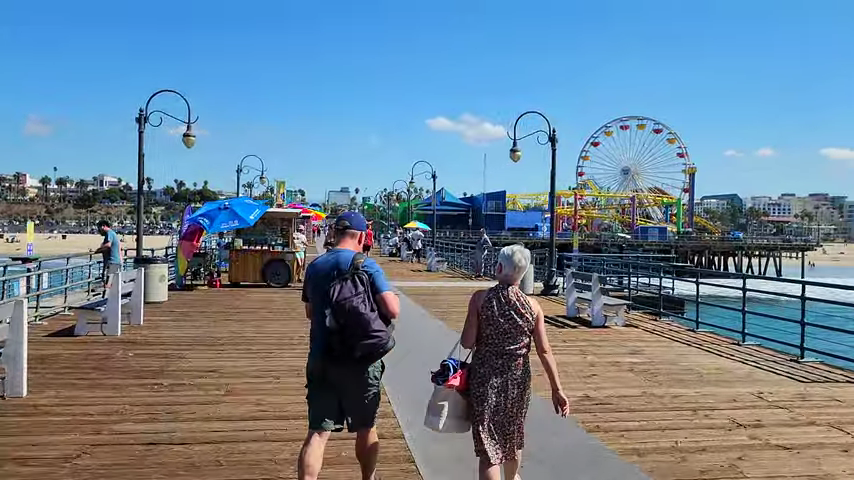 948-ultimate-tour-of-the-santa-monica-pier-las-best-pier-00-02-26