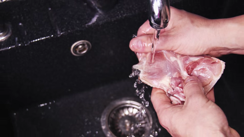 958-10-foods-you-should-and-shouldnt-wash-before-cooking-00-01-45