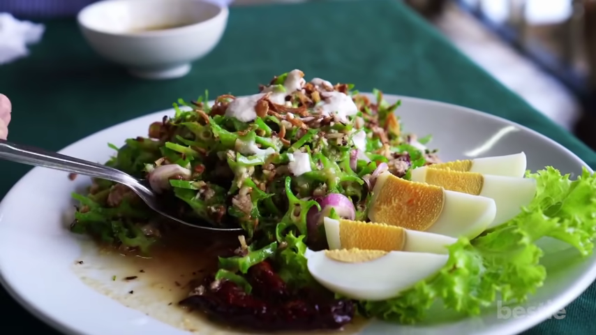958-12-mistakes-that-are-making-your-healthy-salad-unhealthy-00-08-14