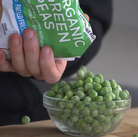 958-why-i-always-have-peas-in-my-freezer-00-00-07