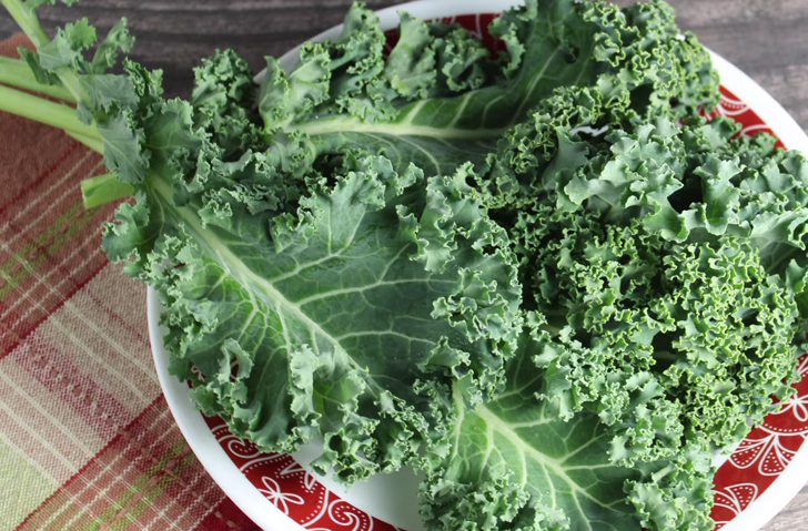 996-health-benefits-of-kale-7-reasons-to-eat-it-when-to-avoid-00-00-54