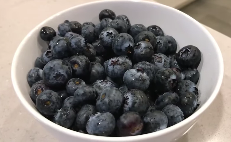 997-mayo-clinic-minute-benefits-of-blueberries-00-00-56