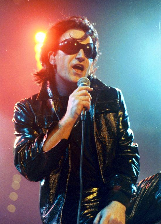 bono_as_the_fly_cleveland_1992