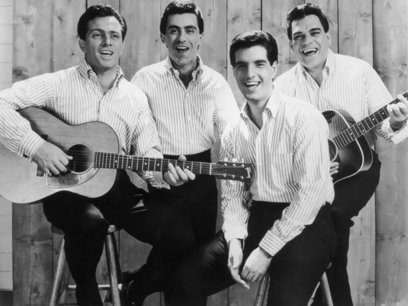 gettyimages-3243014-turn-it-down-please-here-are-the-most-annoying-pop-songs-ever-made-tommy-devito-frankie-vali-bob-gaudio-nick-massi-scaled-jpg-pro-cmg