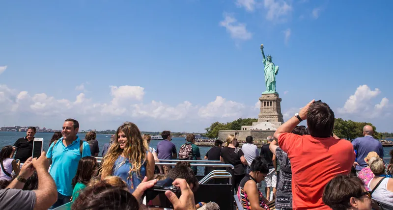 gettyimages-495067064-therudeststatesintheus-ranked-statueoflibertynewyorkcityusa-jpg-pro-cmg