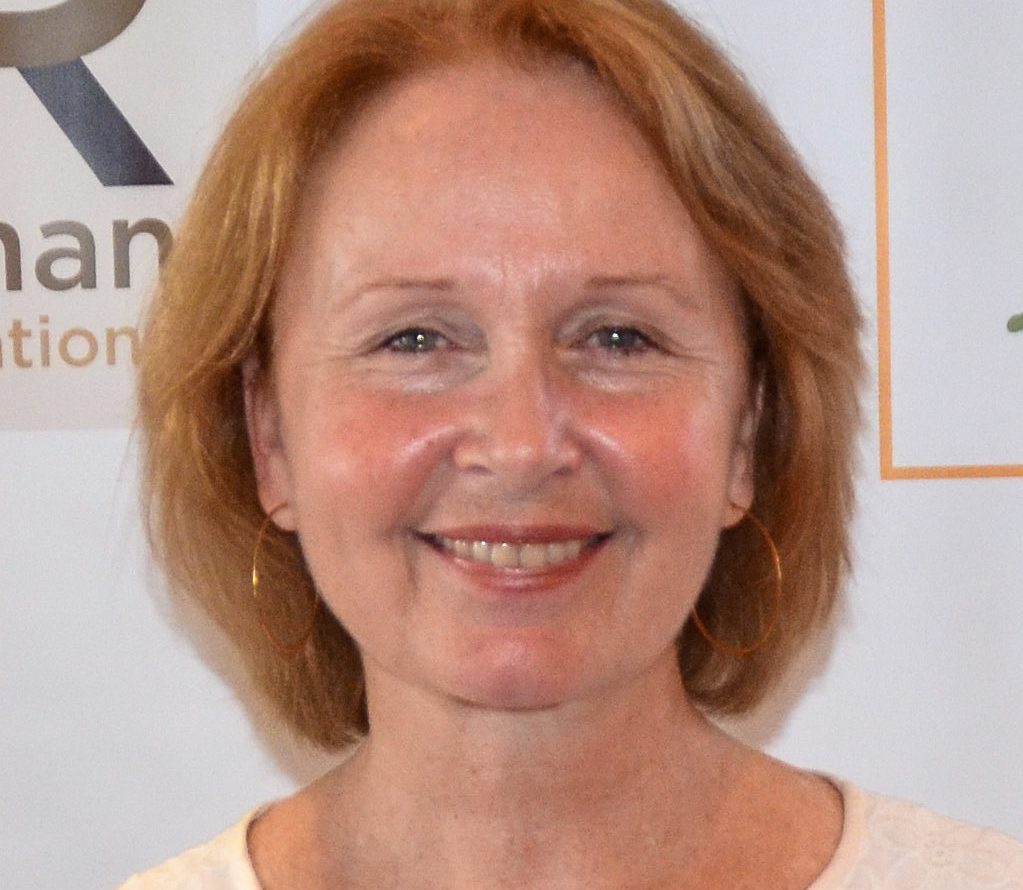 kate_burton_august_2014_cropped