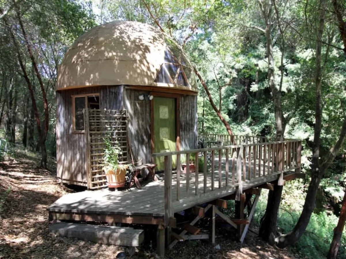 mushroom-dome-cabin-airbnb