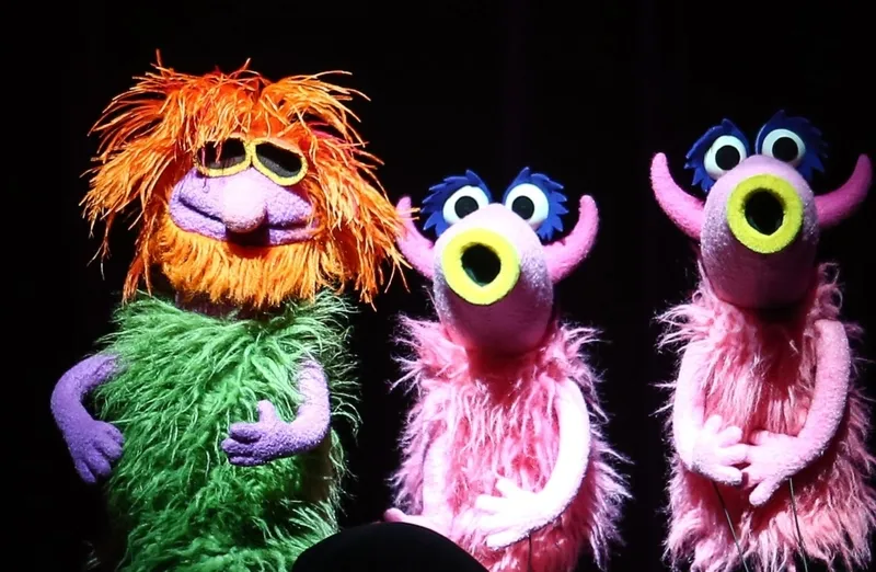 pec33e-turn-it-down-please-here-are-the-most-annoying-pop-songs-ever-made-the-muppets-1024x668-jpg-pro-cmg