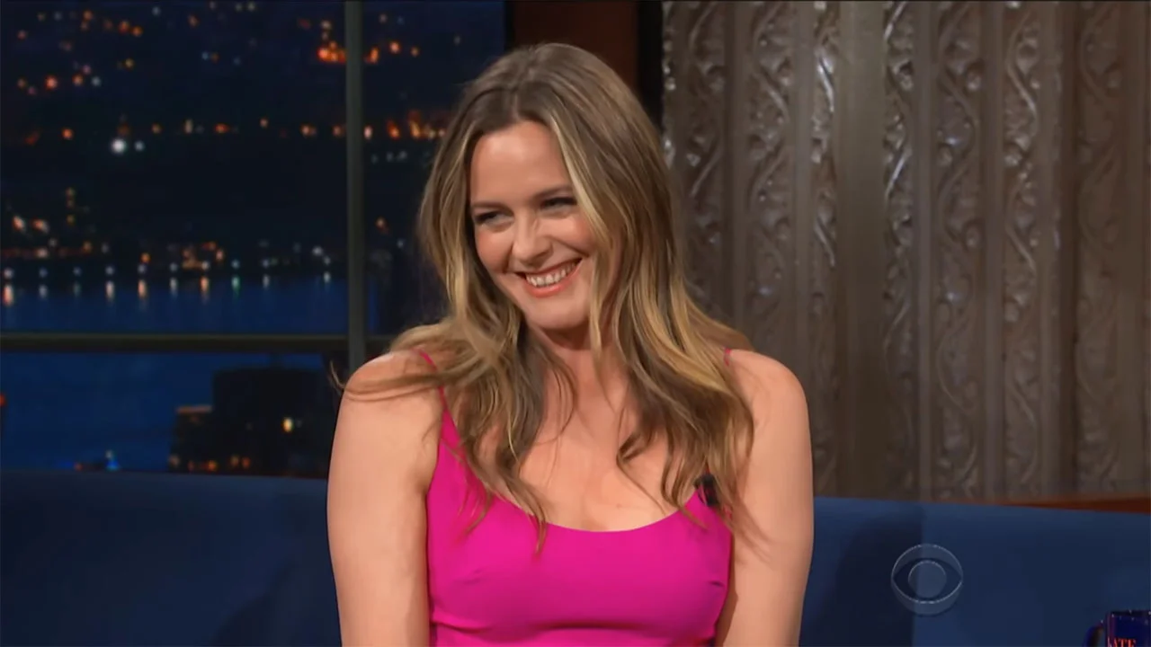 alicia-silverstone-youtube