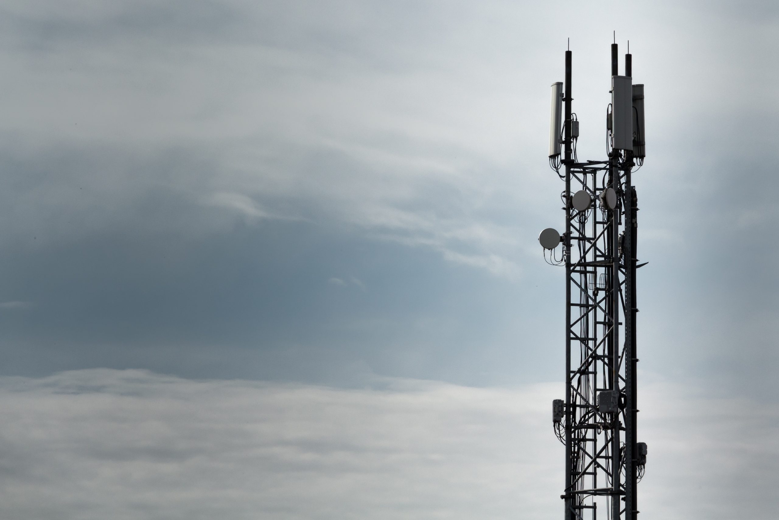 cellular-transmitter-1159760