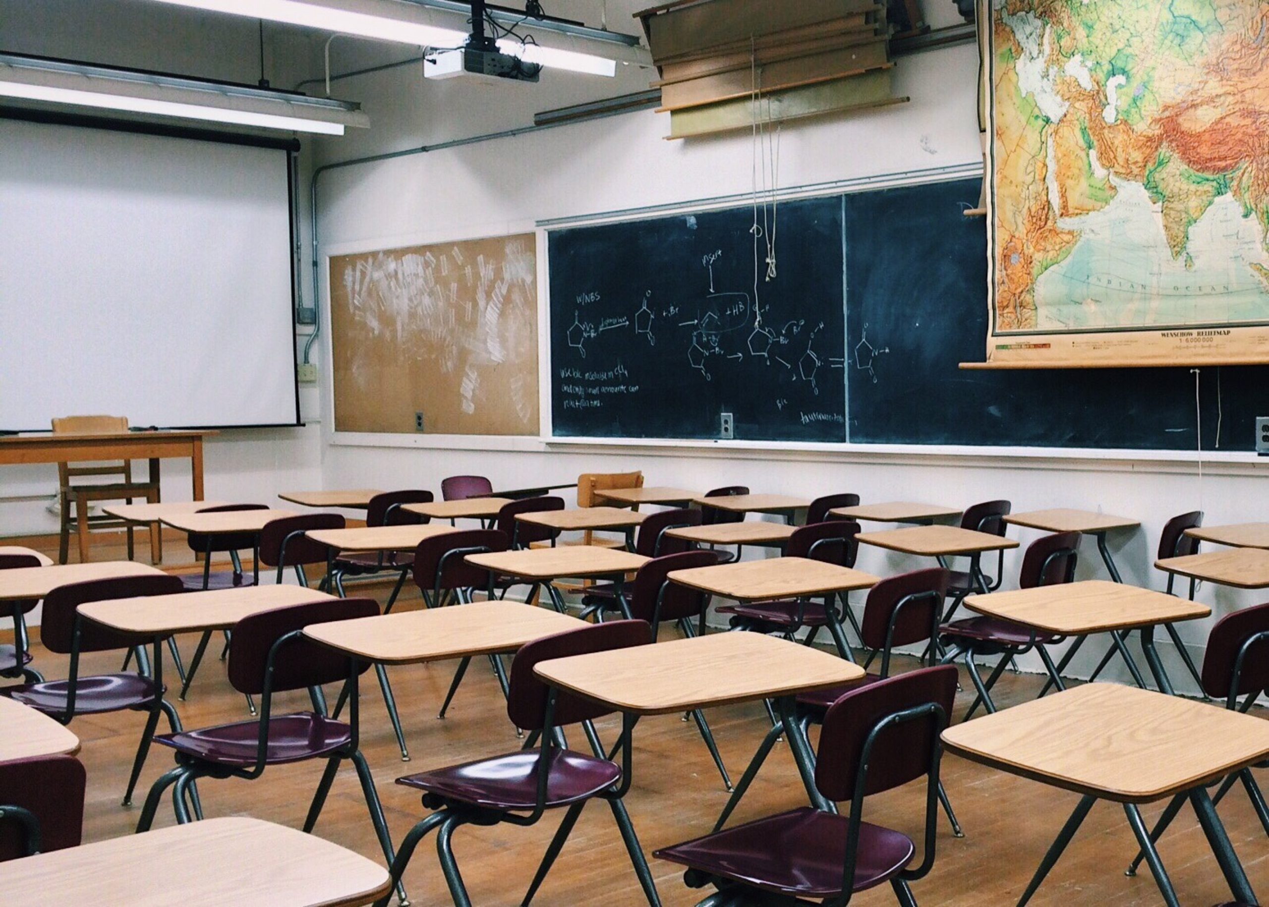 classroom-2093744