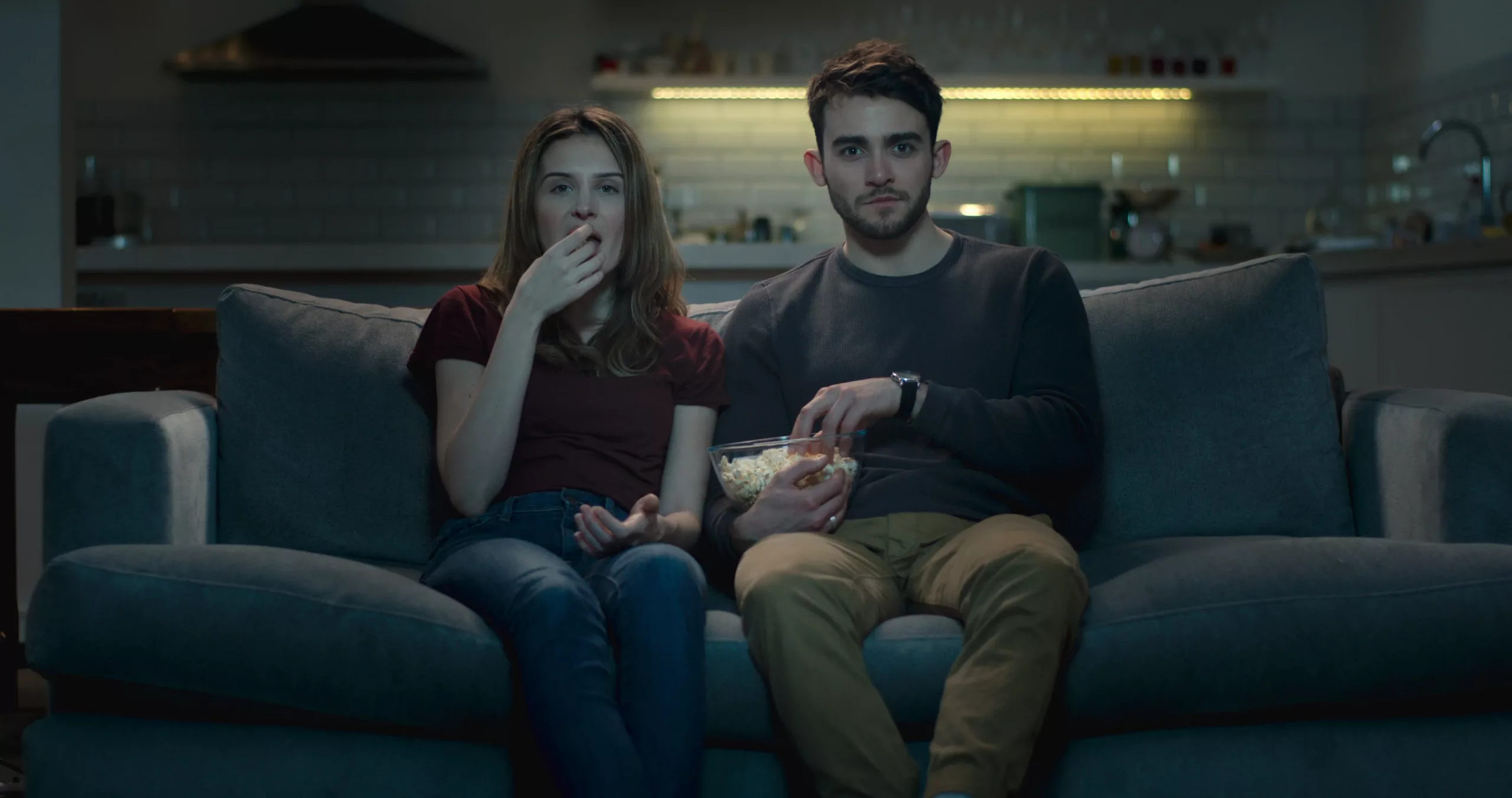 couple-watching-television-together-night-087624566_prevstill