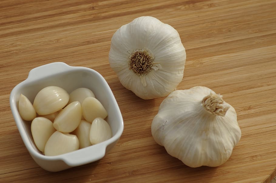 garlic-garlic-grown-food-vegetable-kitchen-flavors