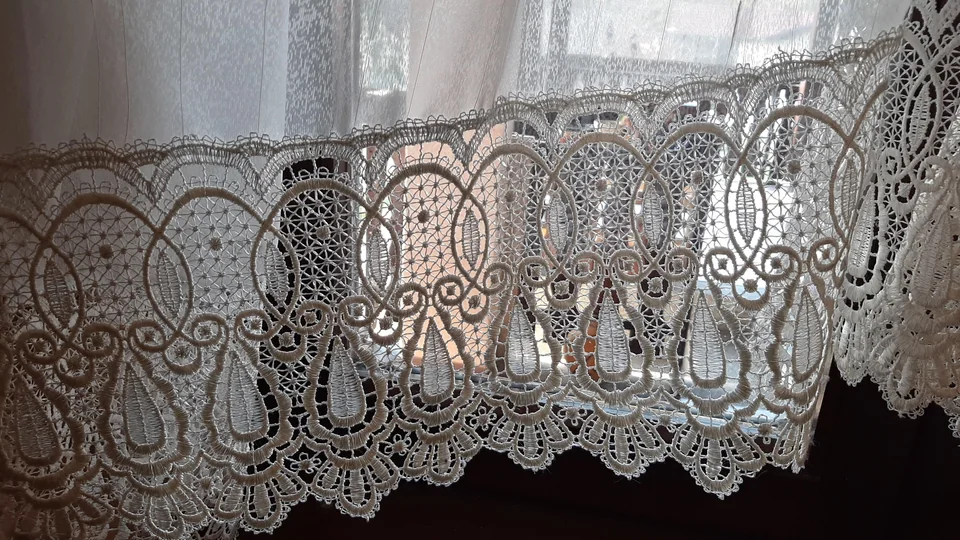 lace-curtain