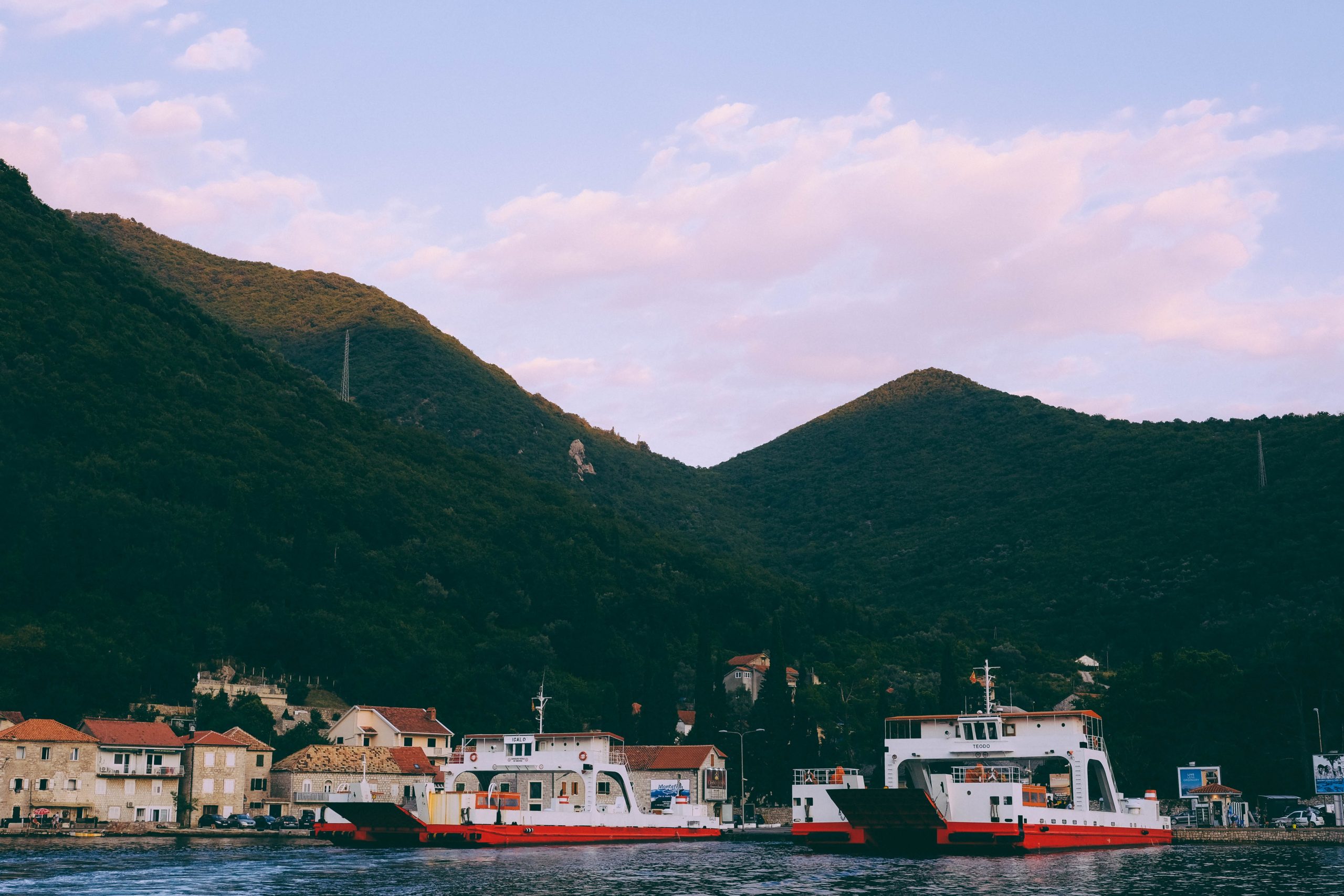 pexels-maksim-dyachuk-2845801