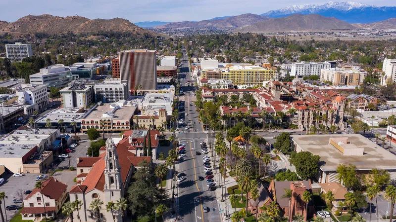 shutterstock_1924799063-downtownriverside-californiausa-therudeststatesintheus-ranked-jpg-pro-cmg
