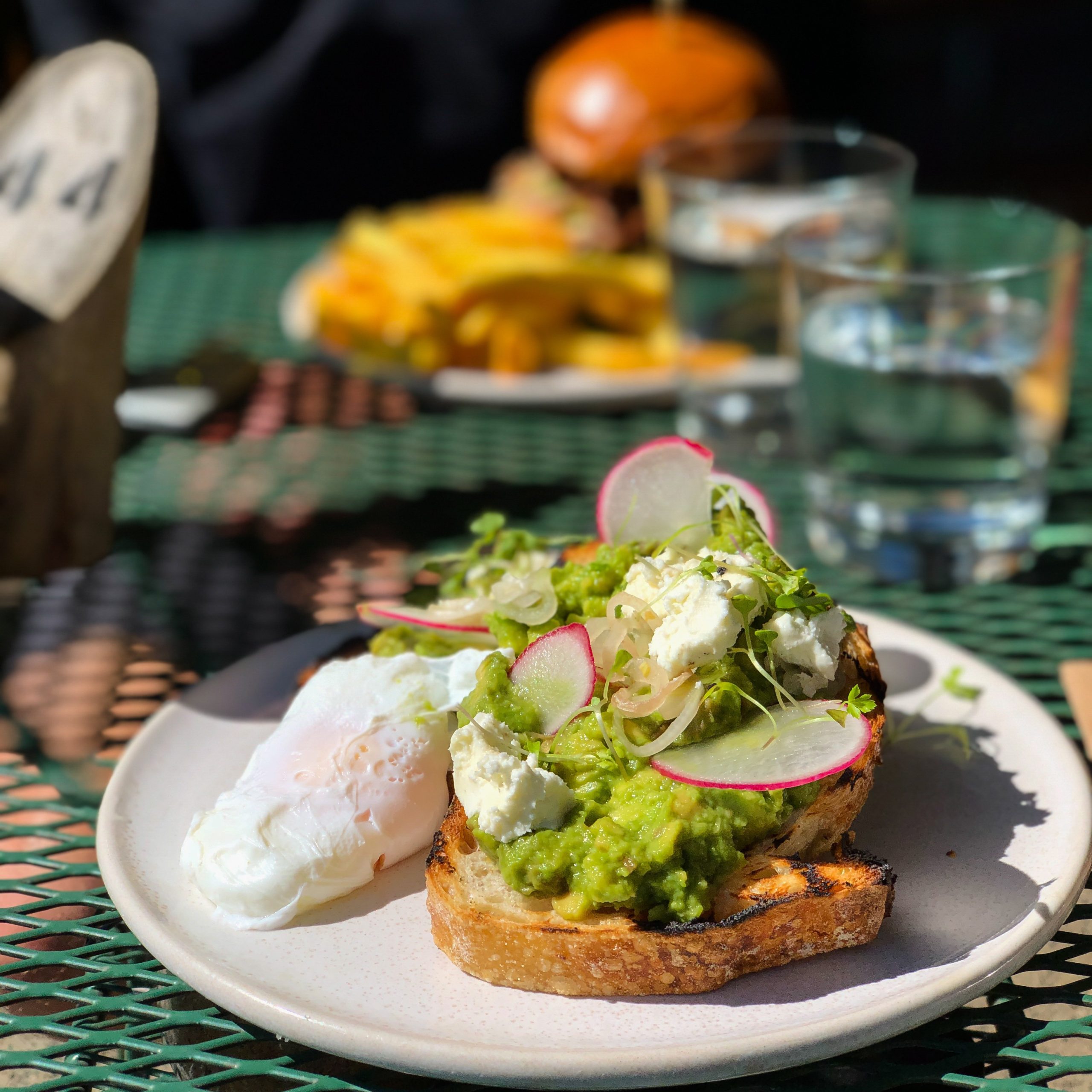 smashed-avocado-on-toast-4488463
